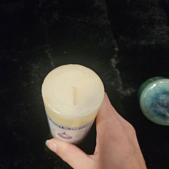 Fresh Home Hand-Poured Candle Set - Picture 4 of 5